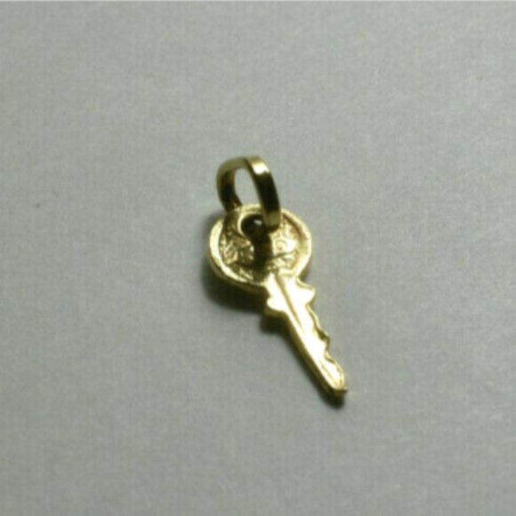 Mini 14K Yellow Gold Key Charm Pendant & Bale 4 Necklace or Bracelet - Picture 1 of 5
